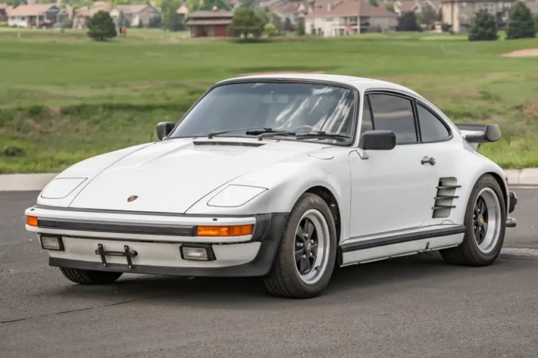 Porsche 930 Turbo Slantnose