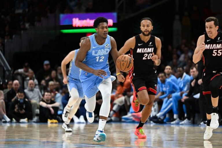 NBA Power Rankings: Lakers and Warriors Gaining Momentum, Cavs Catch Fire Again
