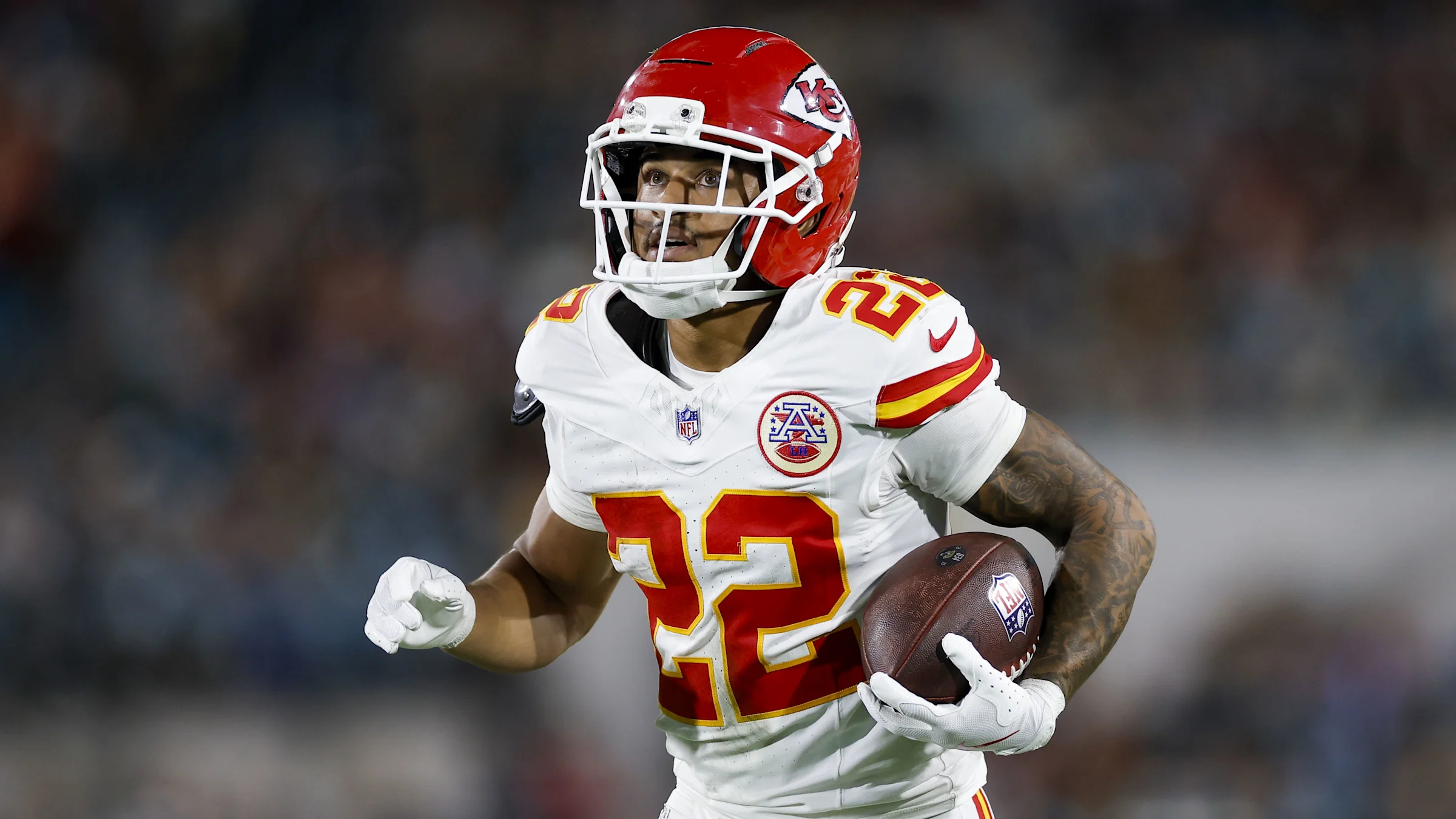 Chiefs trade CB Trent McDuffie to Rams for four draft picks